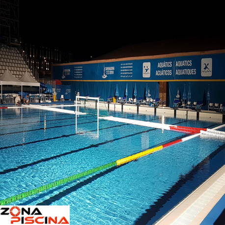Línea longitudinal de campo femenino normativa fina waterpolo para piscinas de competicion